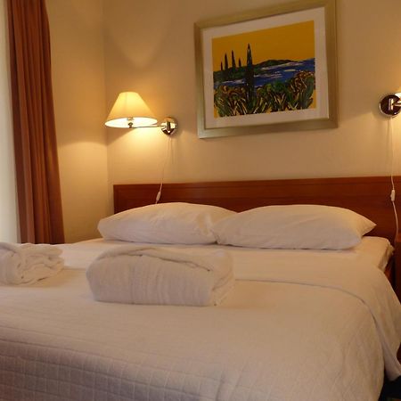 Apartments Punta Veli Lošinj Eksteriør bilde