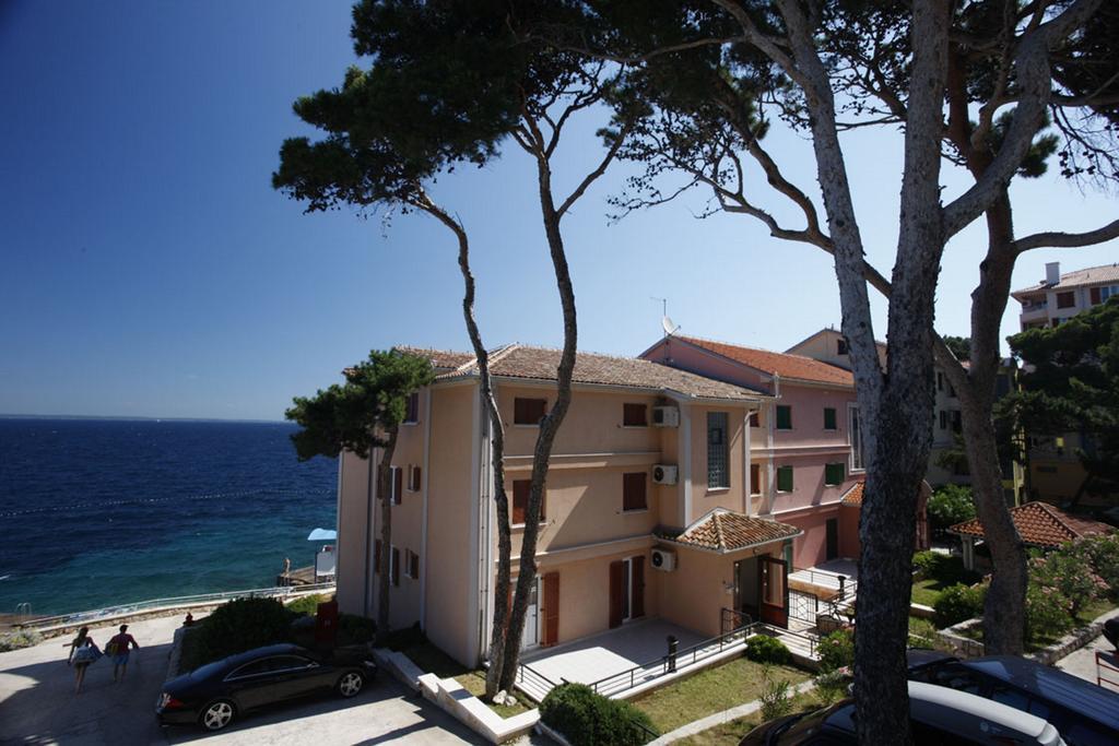 Apartments Punta Veli Lošinj Eksteriør bilde