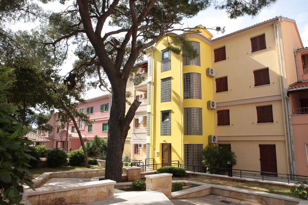 Apartments Punta Veli Lošinj Eksteriør bilde