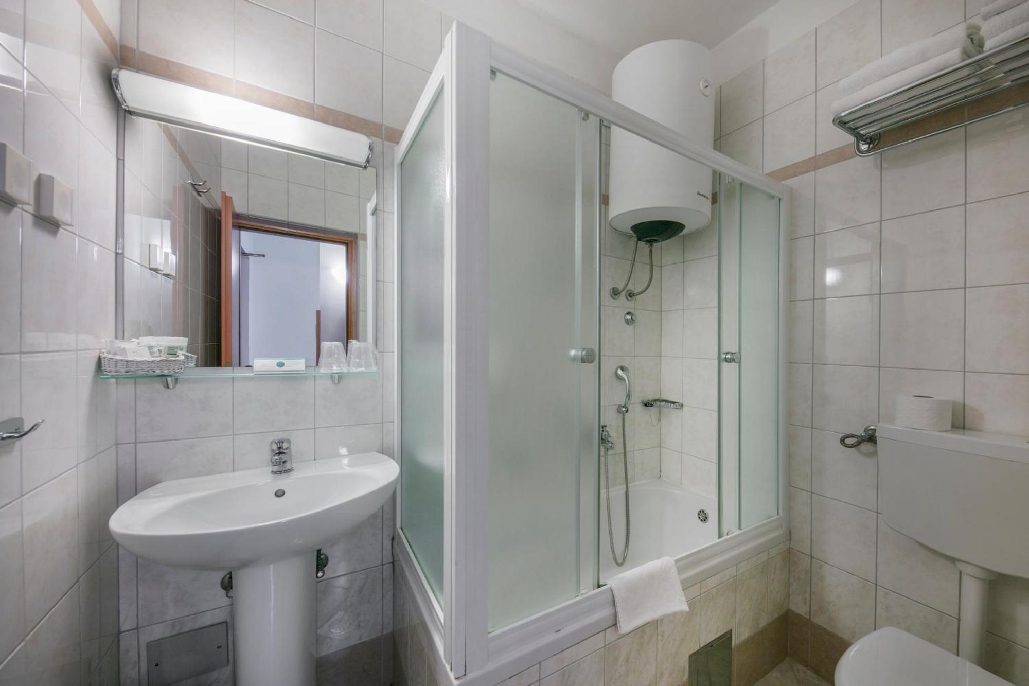 Apartments Punta Veli Lošinj Rom bilde